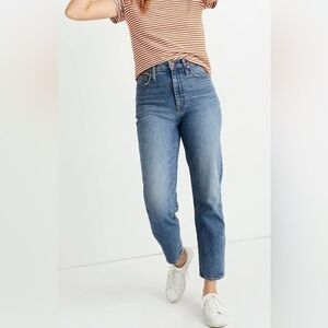 Madewell Petite Classic Straight Jeans in Peralta Wash NWT